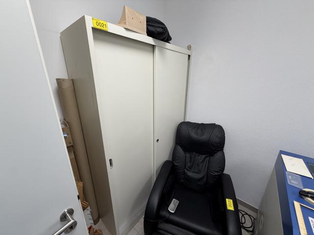 Metallschrank